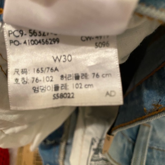 Levi’s Women’s 501 High Rise Bleach Wash Denim Shorts - Waist Size 25 - Picture 16 of 16